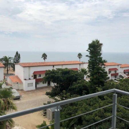 Amazing 3 bedrooms family apartment house with ocean view.